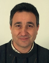 Application pour meilleur menuisier / Photo menuisier BTP à Grenoble